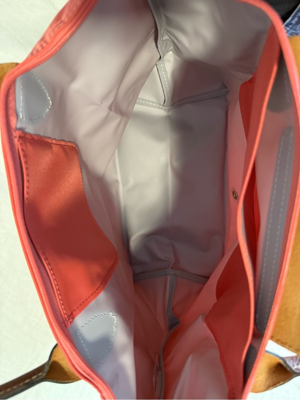 Authentic Longchamp Le Pliage Medium Shoulder Tote - Grenadine Pink - Picture 7 of 10